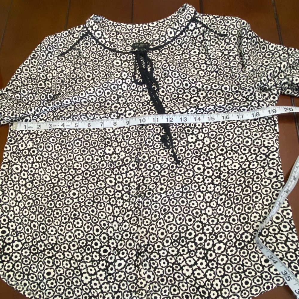Talbots Petite Womens Sz Mp Black White Floral Tie Neck Button Front Blouse Top - Picture 7 of 10